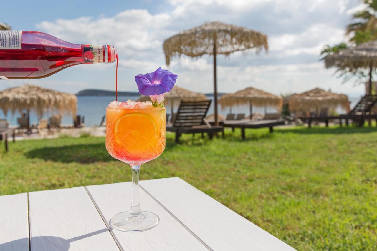 Golden Beach Hotel Chrisi Akti  Buitenkant foto